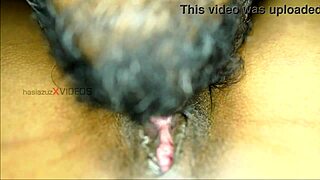 Young girl licks shaved pussy