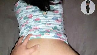 Adolescentă amatoare futută afară în public