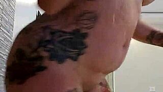 ALINA MODELISTA PORN STAR MASTURBATES IN THE JACUZZI