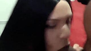 Neighbor left girlfriend home and came to Nicolecdzinha for blowjob