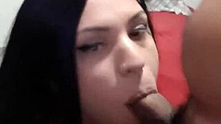 Neighbor left girlfriend home and came to Nicolecdzinha for blowjob