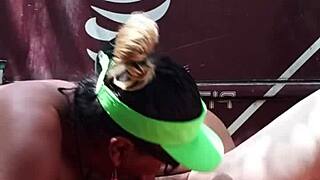 Gordinho invites friend for play, starts with me first