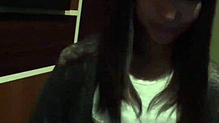 Questa asiatica arrapata è così selvaggia oggi! Inarrestabile!