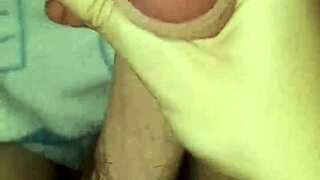 Pene’s hot massage then becomes a cum ovation