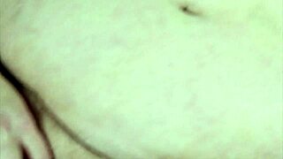 Curvy snow-white MILF enjoy only masturbating