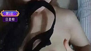 Blowjob leads to intense squirting