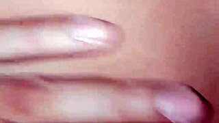 no one's home so i hang out with my niece