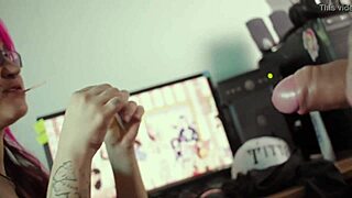 Mila spook senta na rola de ator novo fazendo teste do sof�