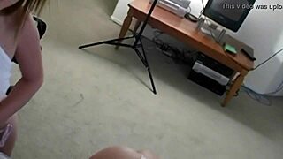 Two teen 18+s share an intriguing blowjob