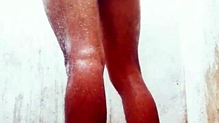 A gay story unfolds with everyday experiences and connections in the community