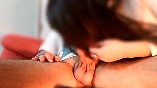 mi hijastra sexy de 18 años me da una mamada increíble... damn