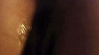 the twerking slut gets fingered