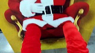 Bianca asks papai noel for anal