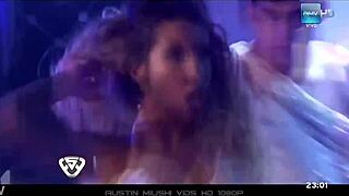 Dirty dancing scene with 18-year-olds in lively conversation