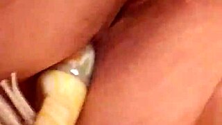 i'm fucking my hairbrush in the ass