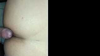 Milf Perving While Waiting for Meal – Her big anal is stuffed