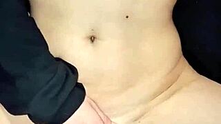 olha essa novinha gostosa gozando com tatuagem e cabelo longo na cavalgada rough