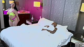 Te GetType of blowjob queen takes on a big cock