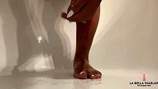 Look at Labelladiablax's stunning feet and hands driving you wild!