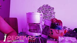 Vivi Guedez Calls IT Technician for PC Repair