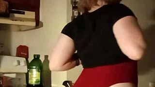 I love kinky wedgie fetish with striptease.