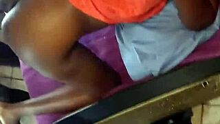 I fuked ebony milf's shakin ass doggy