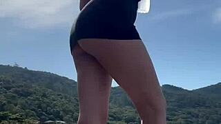 melina khalifa bends over in floripa