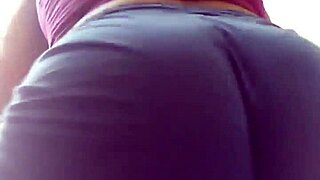 I fuked ebony milf's shakin ass doggy