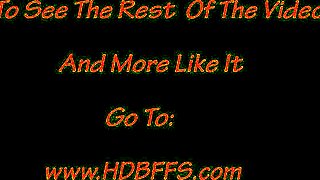 Lésbicas novinhas de 18+ lutando em festa selvagem