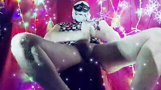 Muff diving and handjob to a climax in a solo video