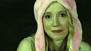 Hot whipping on beauty's asshole intensely!