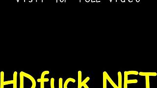 Жестко ебу ее тугие дырочки