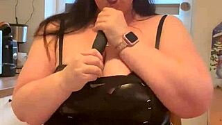 hey, wichs for me with your big tits and handjob, you chubby german milf