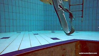 Big Tits Petite Babe Deniska Swims Underwater in the Pool