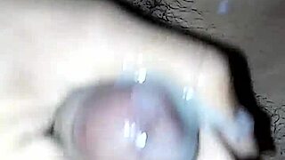 Masturbacion de 19 turns into a solo pleasure session worth watching