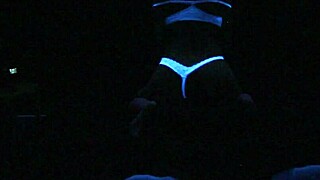 scarlett johnson in blacklight sex