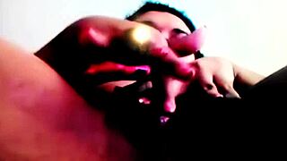 Latina wife uses dildo in homemade caribbean session