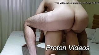 Brasiliansk hotwife blir knullad medan cuckold tittar nära