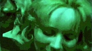 Wow! Retro mezirasový tabu s kojící britskou krasavicí