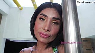 Taiira Navarrete’nin koca götü sert anal sırasında zıplıyor