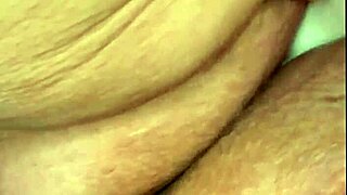 makin multiples with juicy brunette squirting