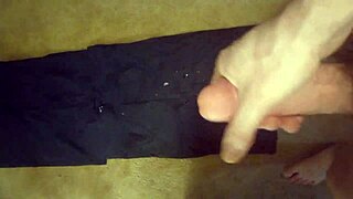 Amateur gay man with enormous dick jerks off