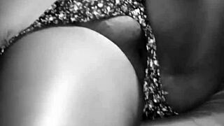 got so horny watching my married aunt's tasty pussy