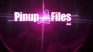 Melissa Debling Showcases Pinup Style