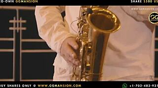 Very wet lesbian threesome in ggmansion