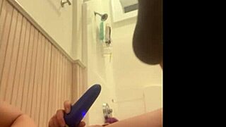 Hey, watch this tan pawg squirt after shower?