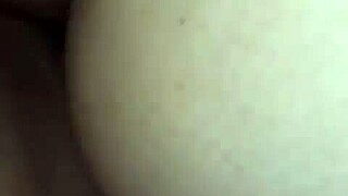 gordinha enjoys her intimate moments