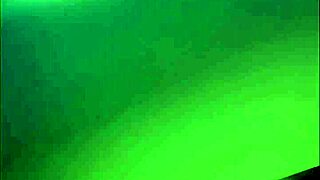 Kayyykitty cums on her ass!