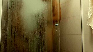 novinha casada tomando banho depois de goza na minha rola victor hugo lunna real