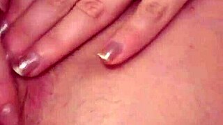 blonde teen 18+ get horny fingering solo 😏